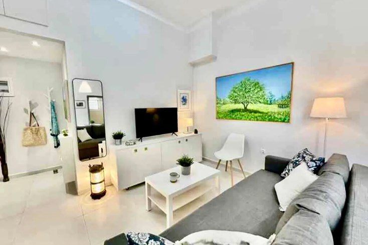 Realty photo 2