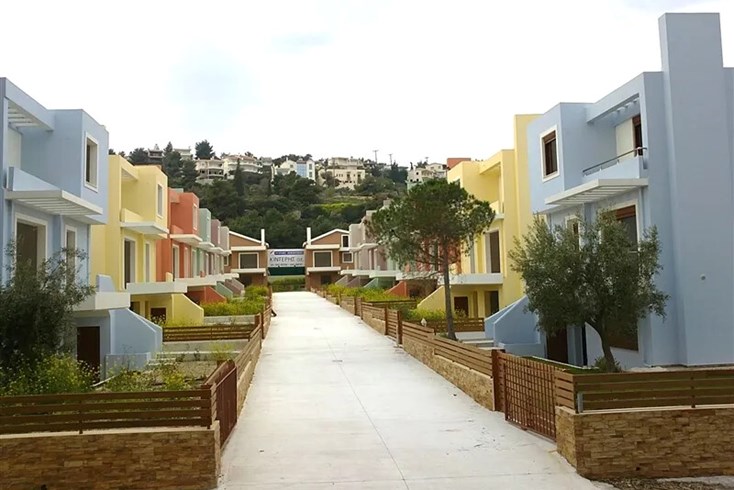 Realty photo 1