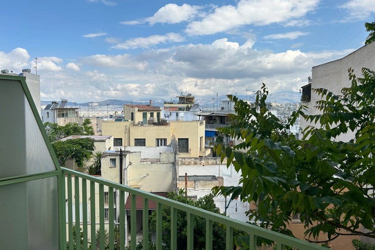 Realty photo 2