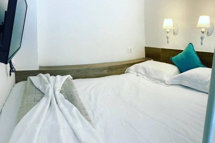 Realty photo 3