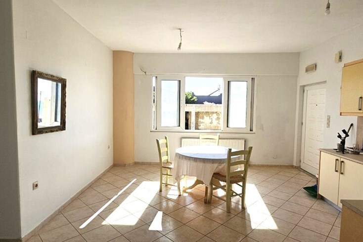 Realty photo 3