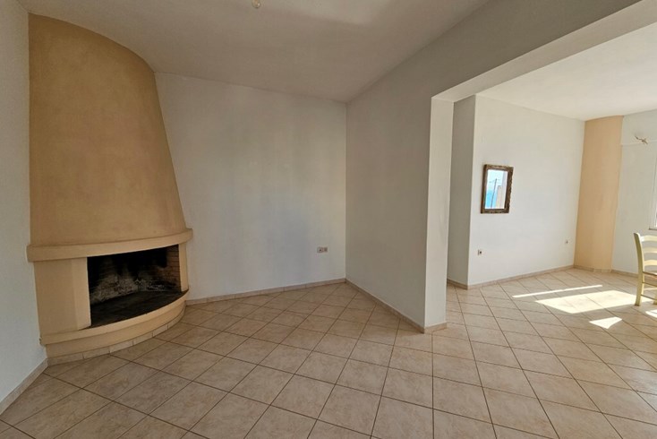 Realty photo 2