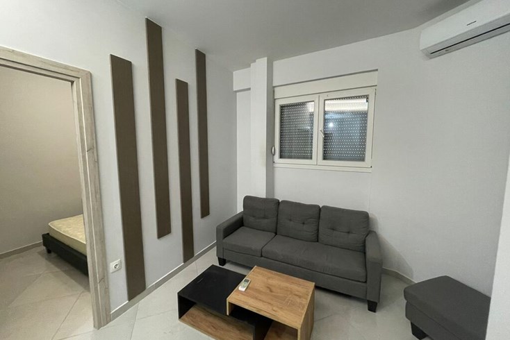 Realty photo 1