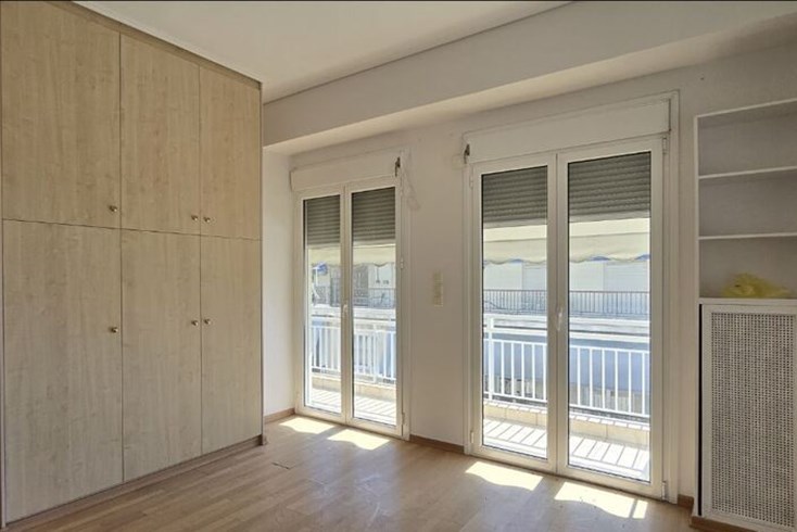 Realty photo 3