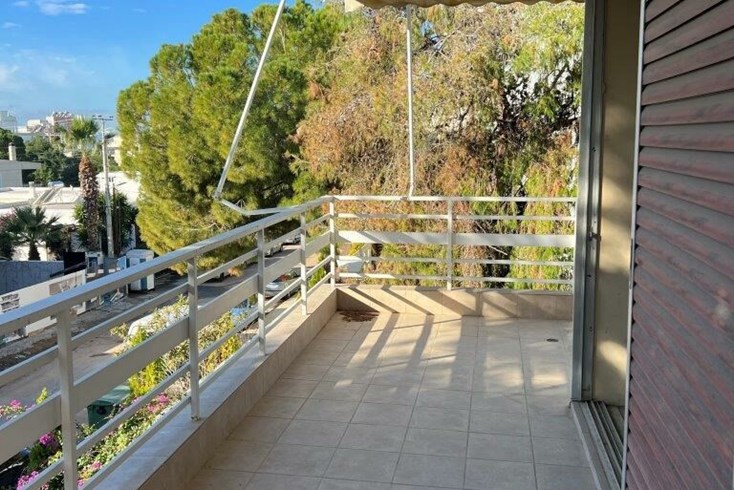 Realty photo 2