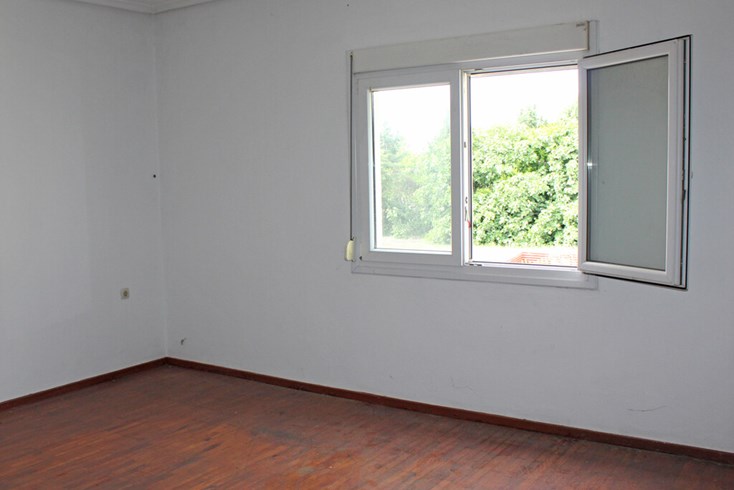 Realty photo 3
