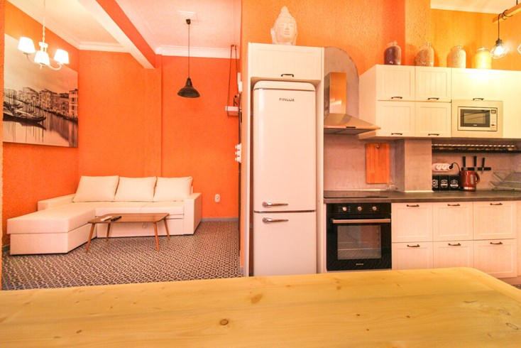 Realty photo 2