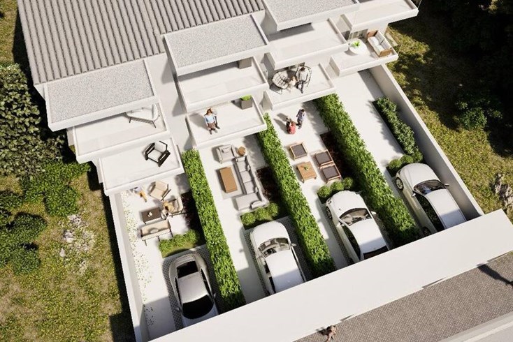Realty photo 2