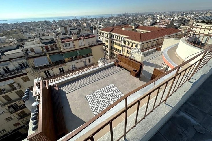 Realty photo 1