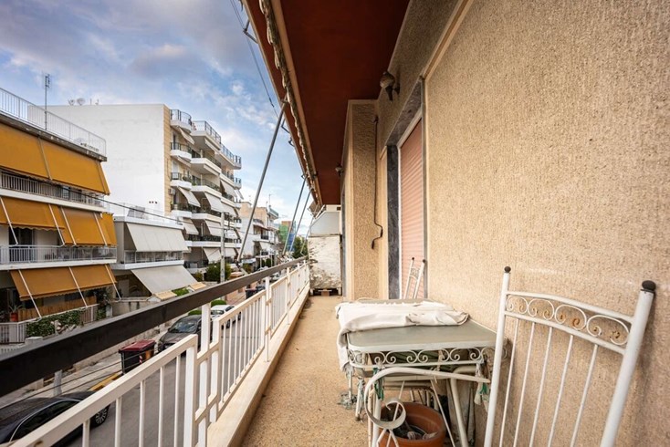 Realty photo 1