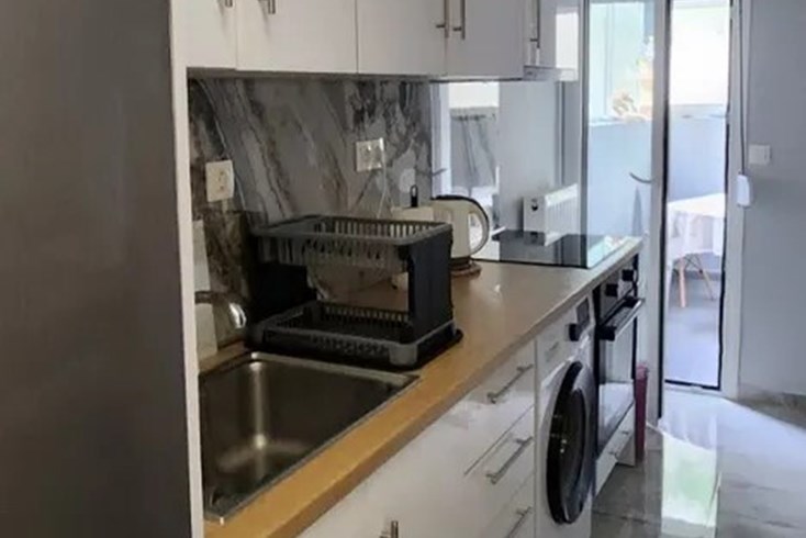 Realty photo 1