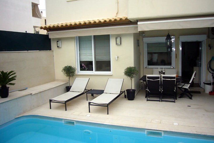 Realty photo 2