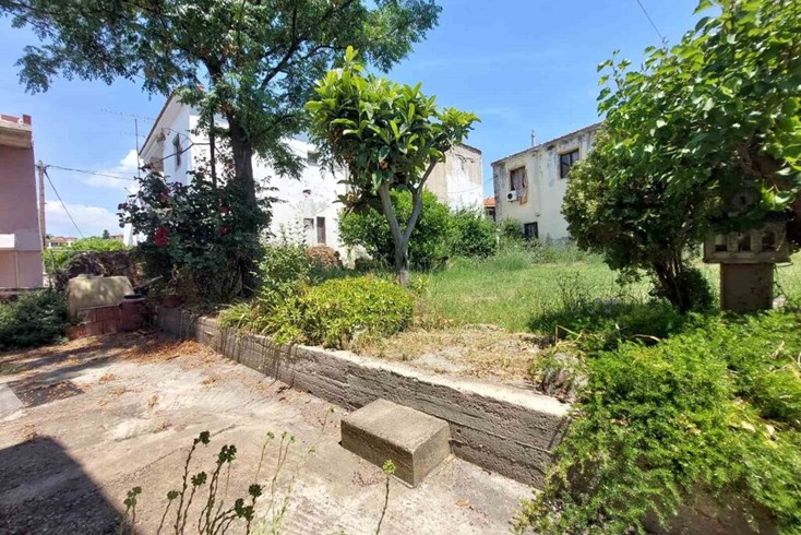 Realty photo 3