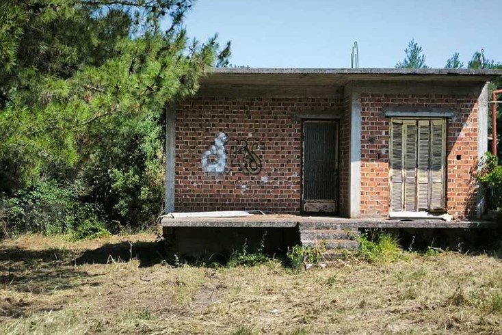 Realty photo 2