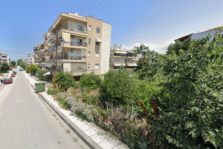 Realty photo 2