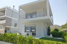 Property 6350 photo 2