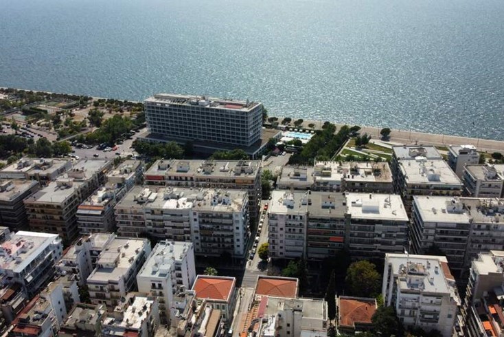 Realty photo 2