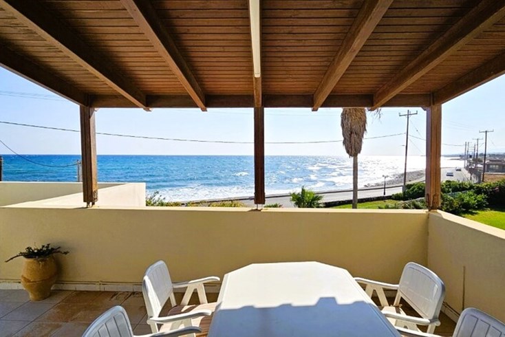 Realty photo 1
