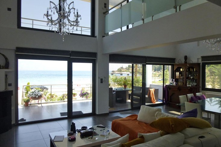 Realty photo 3