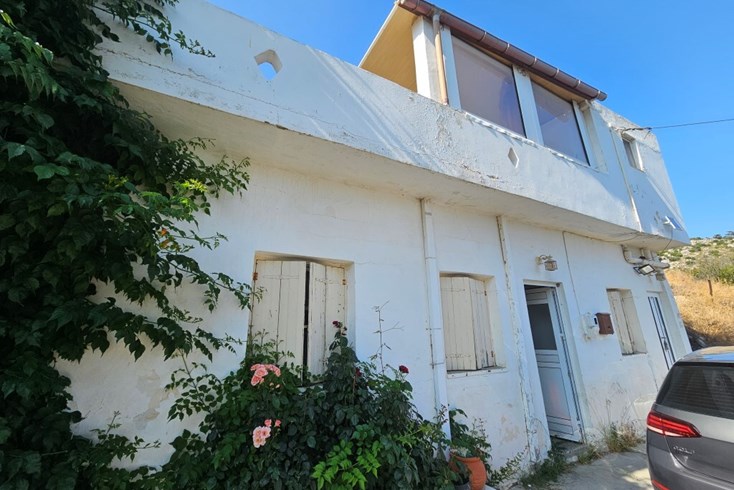 Realty photo 3