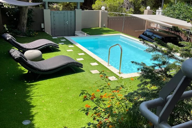 Realty photo 1