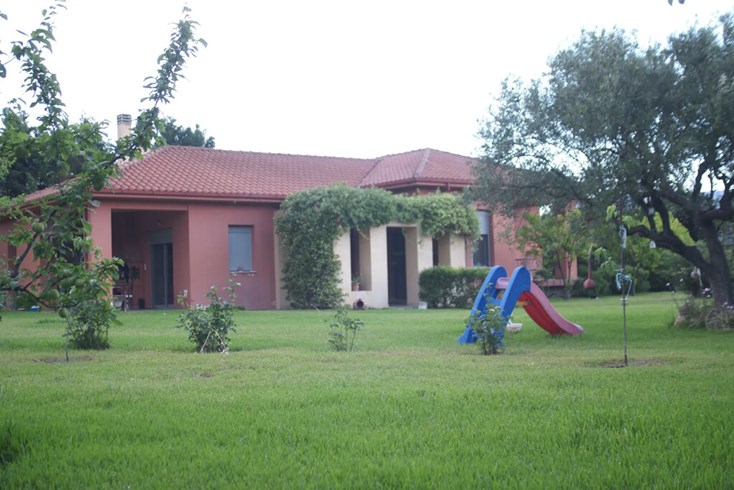 Realty photo 2