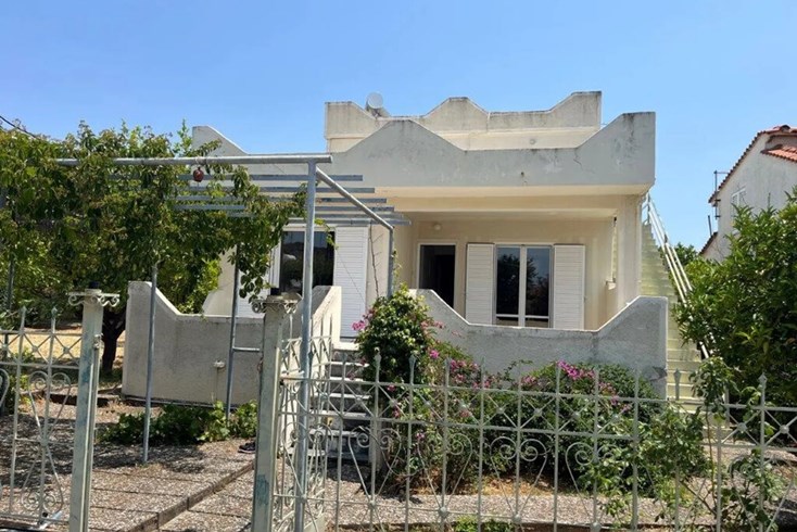 Realty photo 2