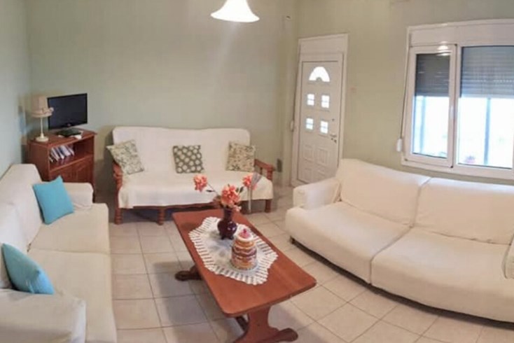 Realty photo 2