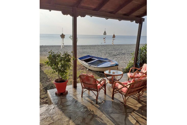 Realty photo 1