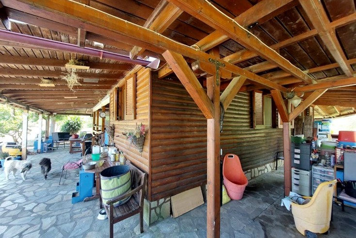 Realty photo 3