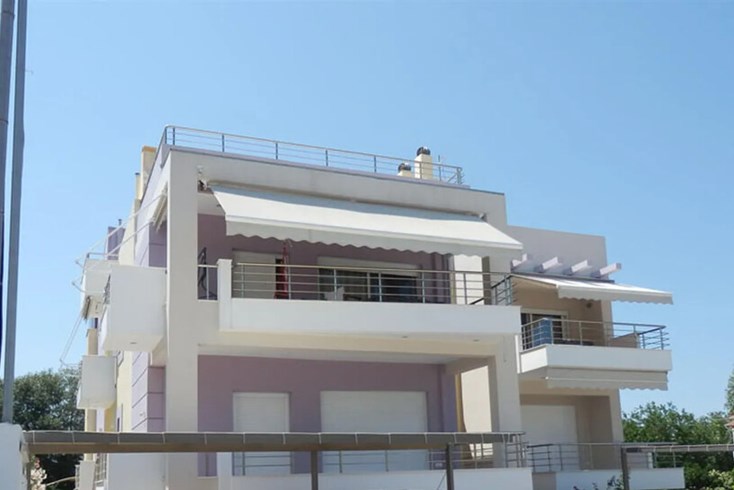 Realty photo 2
