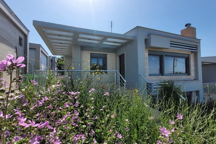 Realty photo 3