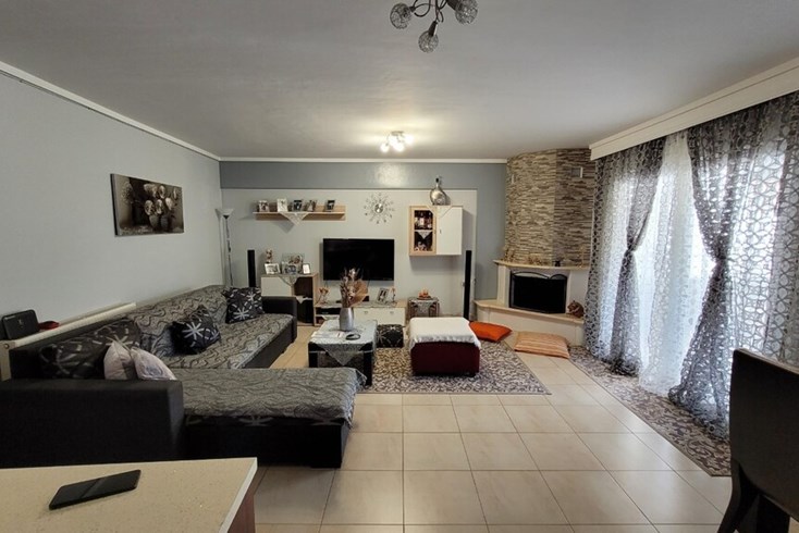Realty photo 1