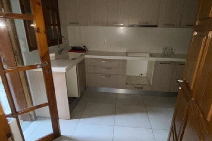 Realty photo 2