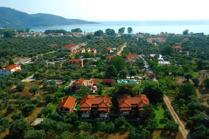 Realty photo 2