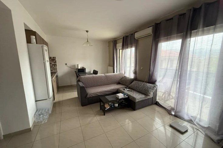 Realty photo 1