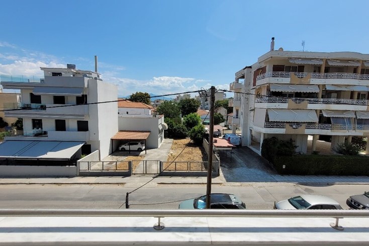 Realty photo 2