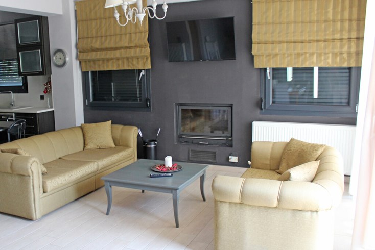 Realty photo 3