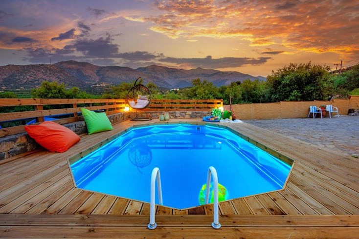 Realty photo 2