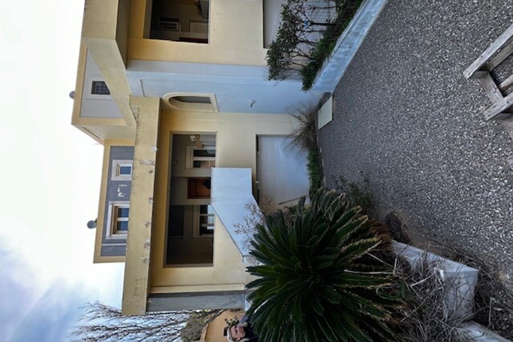 Realty photo 1