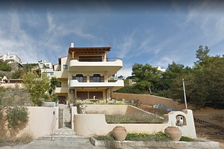 Realty photo 1