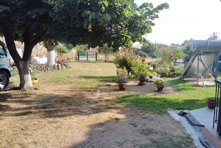 Realty photo 2