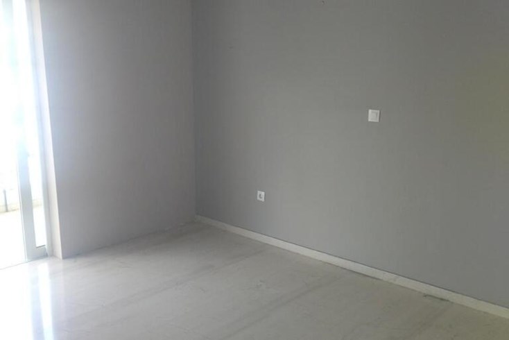 Realty photo 3