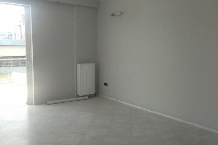 Realty photo 2