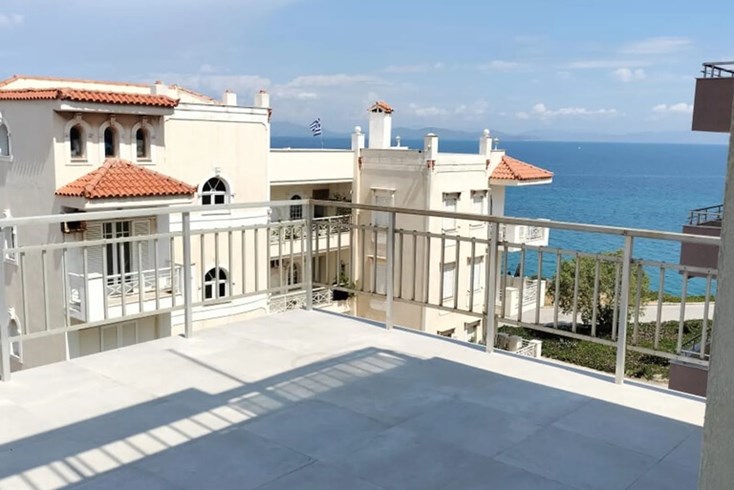 Realty photo 2