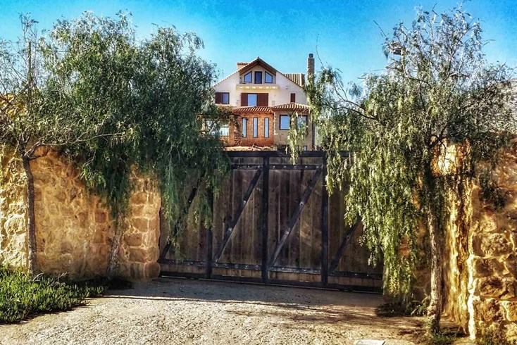 Realty photo 2