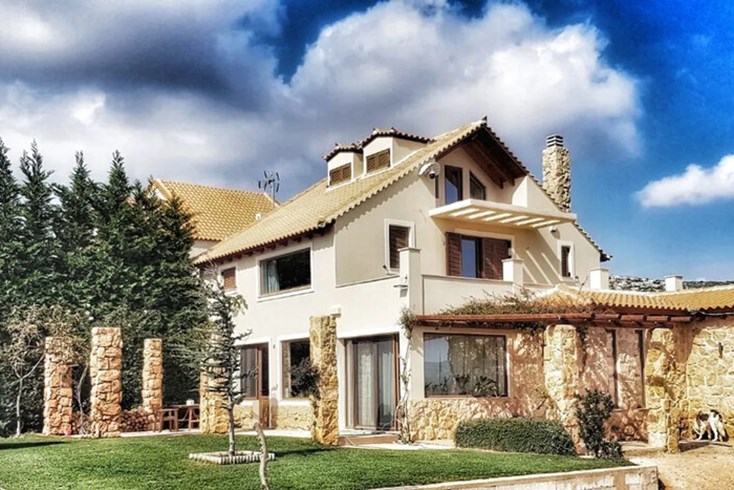 Realty photo 1