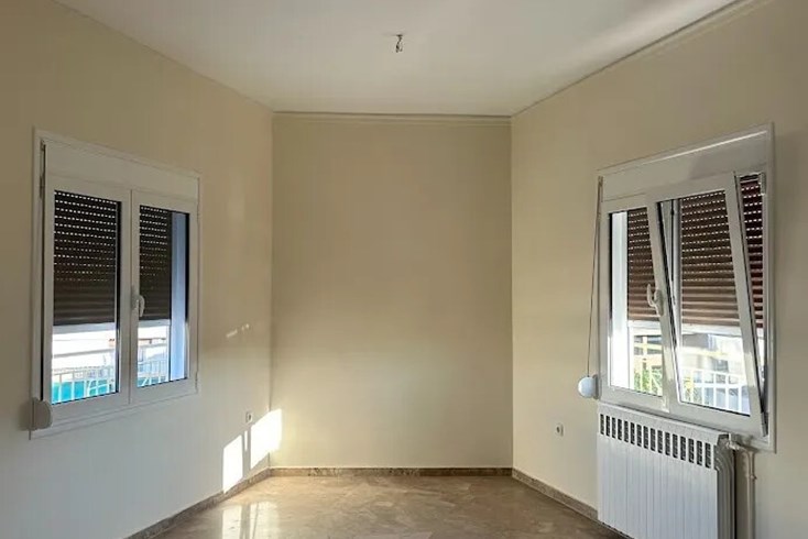Realty photo 2