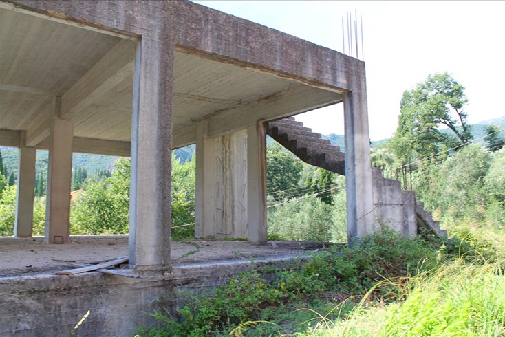 Realty photo 2