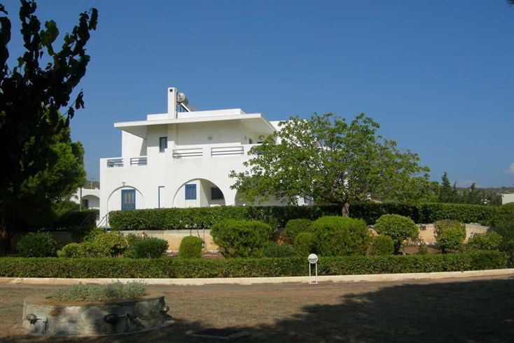 Realty photo 2